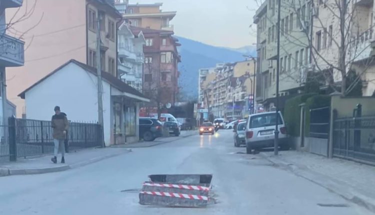 Liridon Disha tallet me Bilall Kasamin. “Ja portat e parkingut nëntoksor” (FOTO)