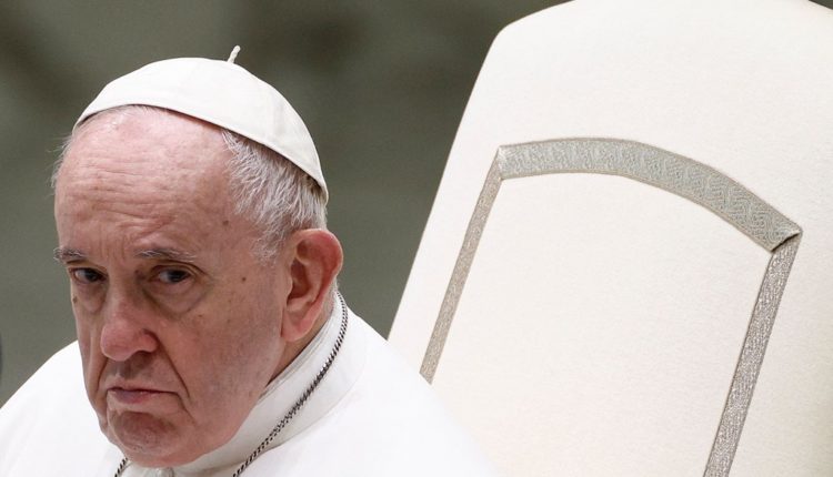 Papa Françesku po mendon të vizitojë Kievin