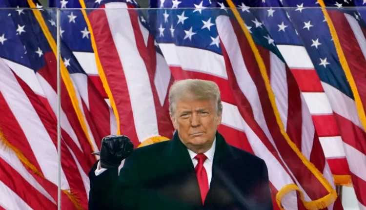 Facebook zhbllokon llogarinë e Trump pas pezullimit dy vjeçar