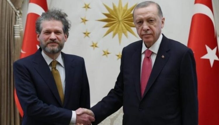 Manasievski i dorëzoi letrat kredenciale presidentit Erdogan