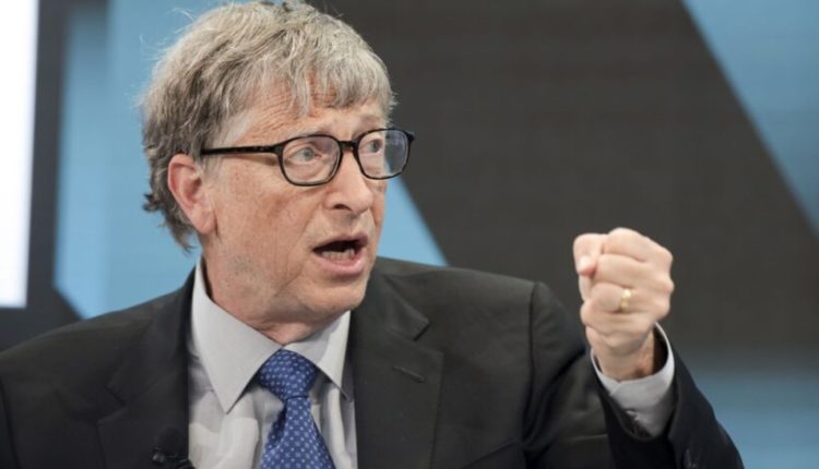 Bill Gates tregon 4 kërcënimet kryesore me të cilat do të përballen brezat e rinj