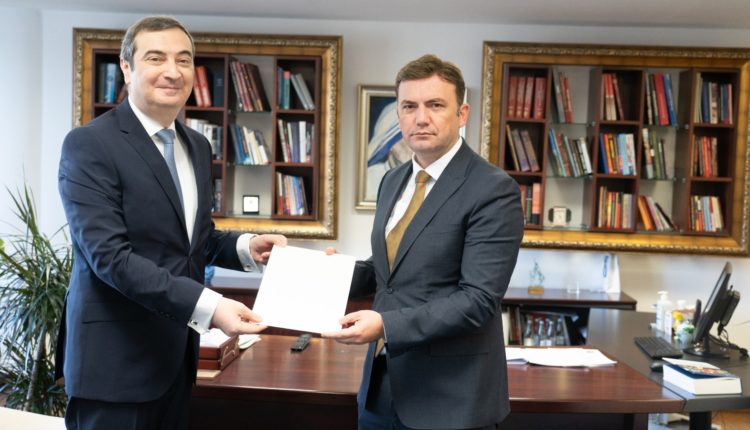 Bujar Osmani takohet me KASIJEV-in