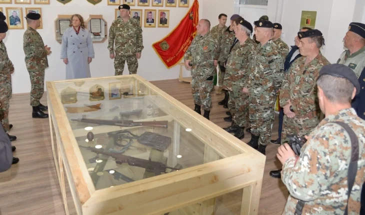 Ministrja Petrovska ka vizituar kazermën “Strasho Pinxhur” në Petrovec