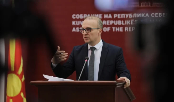 Milloshoski: Deputetët me certifikata sigurie kanë të drejtë qasjeje në çdo dokument “sekret shtetëror”