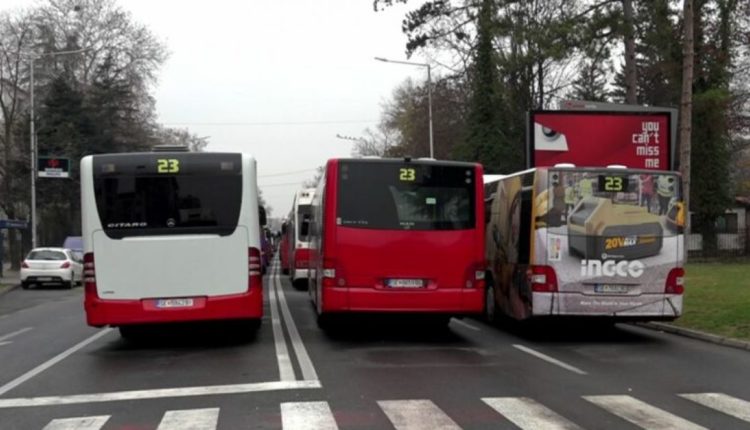 Dështon edhe thirrja e tretë publike e Bashkisë së Shkupit për transportuesit privatë