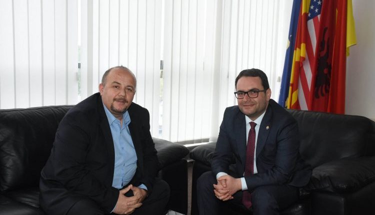 Agim Shemshiu vizitoi Rektorin e UT-së, Prof. Dr. Kushtrim Ahmeti, së shpejti me lajme të mira