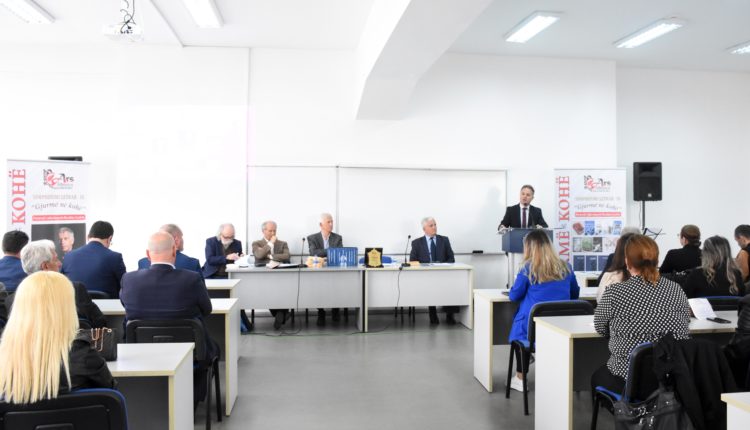 Shoqata “Ars Albanica” dhe Fakulteti Filologjik i Universitetit të Tetovës e organizuan Simpoziumin IV “Gjurmë në kohë”