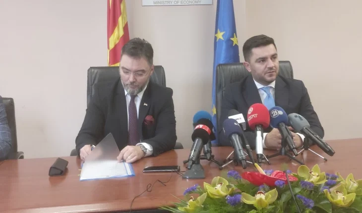Bekteshi: Nuk ka vazhdim të masës për ngrirje të çmimeve të produkteve bujqësore, rryma nuk do të shtrenjtohet