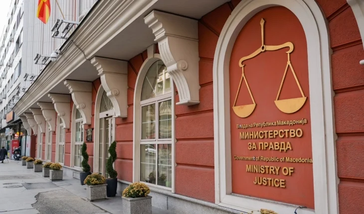 Ministria e Drejtësisë: Gratë nëpër burgje lehtësime të njëjta sikurse burrat!