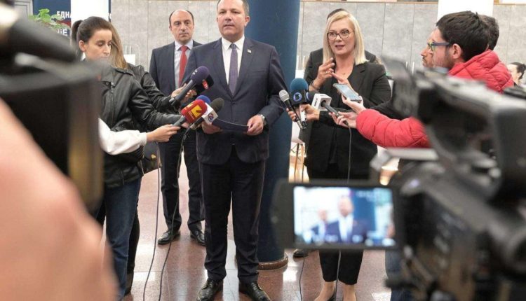 Spasovski: Deri në fund të vitit duhet të ndërrohen dokumentet e identifikimit