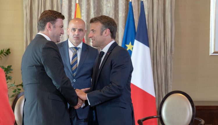 Osmani në takimin me Makron: Maqedonia e Veriut përmbushi shumicën e detyrimeve nga Strategjia e Francës për Ballkanin Perëndimor