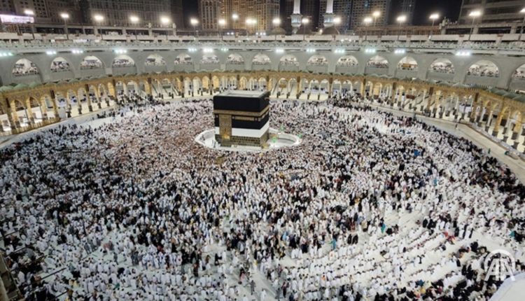 Mbërrin në Arabinë Saudite grupi i parë i haxhilerëve