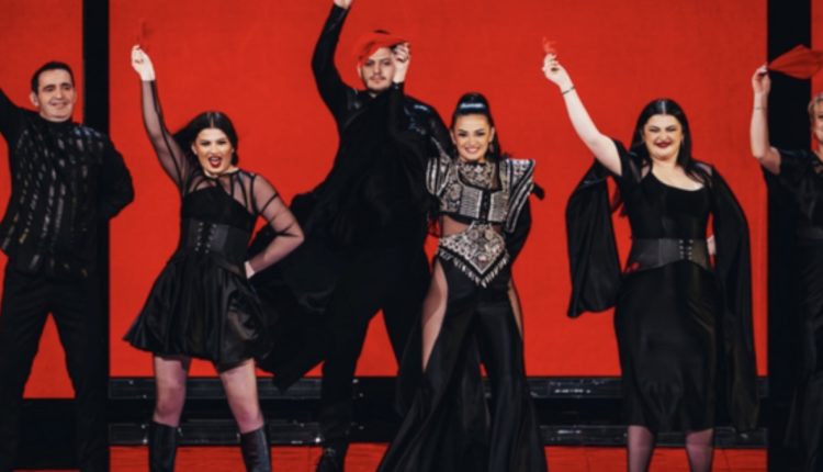 Albina shkëlqeu në finalen e  Eurovisionit  2023 (VIDEO)