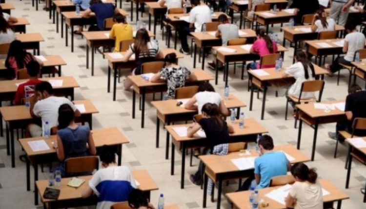 Matura shtetërore duhet të mbahet në afatin e paraparë