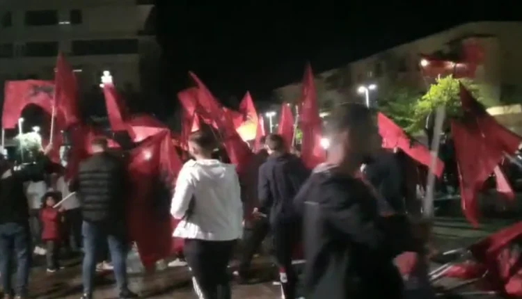PS nis festën Elbasan, qytetarët mblidhen në shesh