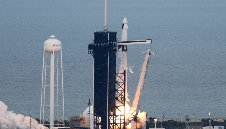 SpaceX dërgon gruan e parë arabe në një fluturim privat në Stacionin Ndërkombëtar të Hapësirës
