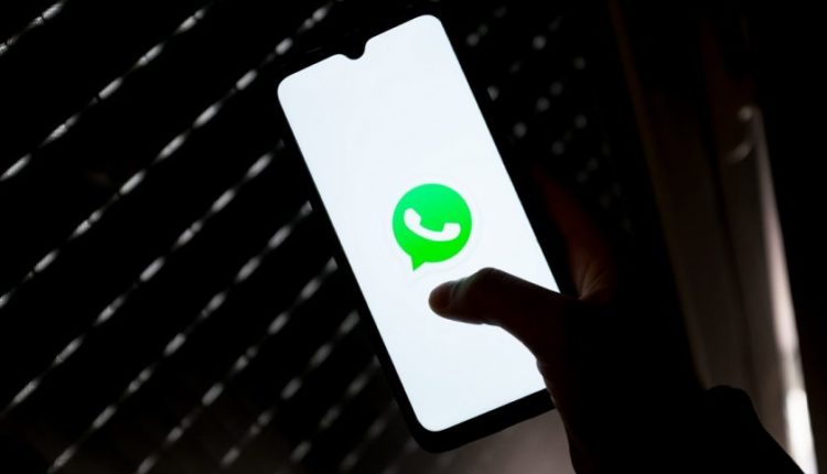 Tani mund t’i shmangeni situatave të sikletshme, WhatsApp sjell “Chat Lock”