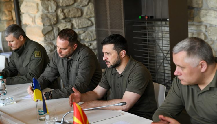 Kovaçevski – Zelenski: Maqedonia e Veriut mbetet në anën e duhur të historisë, mbështetja për Ukrainën vazhdon deri sa është e nevojshme për popullin ukrainas