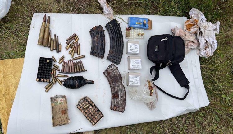 Bastisje tek shtetasi i Kosovës në Kondovë të Sarajit! Policia gjen bomba, raketë RPG dhe municione
