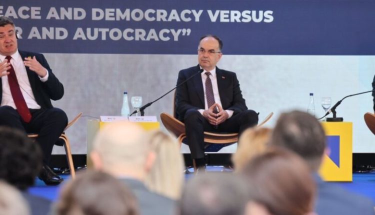 Begaj nga forumi i Prespës: Kosova e Serbia të ndërmarrin përgjegjësitë historike
