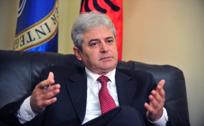 Ahmeti: Serbët ti ndalin provokimet, sovraniteti i Kosovës i paprekshëm
