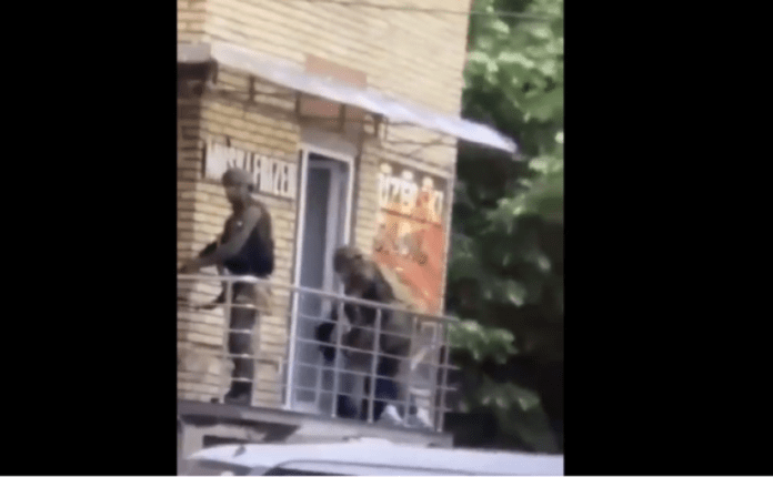 Pamje si nëpër filma, Njësia Speciale e Kosovës teksa arrestoi serbin e veriut, Millun Millenkoviq