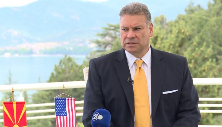 “Veriu mund të ndezë Ballkanin”/ Escobar dhe Lajçak: Nëse nuk qetësohet situata mund të kemi edhe viktima