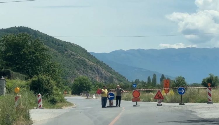 Punimet në autostradë bllokojnë Ohrin gjatë sezonit/ Pecakov: Punimet në shtator, jo tani