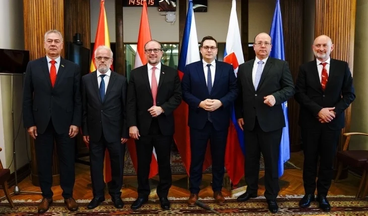 Takimi i Xhaferit me ministrat e Jashtëm të Austrisë, Çekisë dhe Sllovakisë