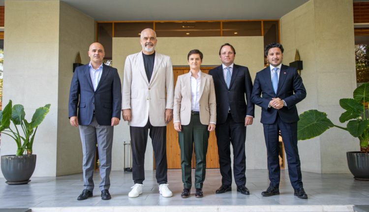 Kovaçevski nga Tirana: E avancojmë bashkëpunimin në Ballkanin Perëndimor, në rrugën drejt BE-së