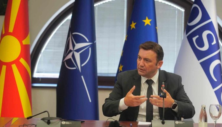 Osmani: Nuk po bashkohet opozita, por përçahen shqiptarët. Ja nga kush