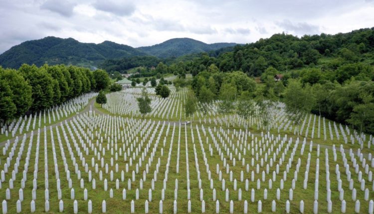 28 vjet nga Masakra e Srebrenicës