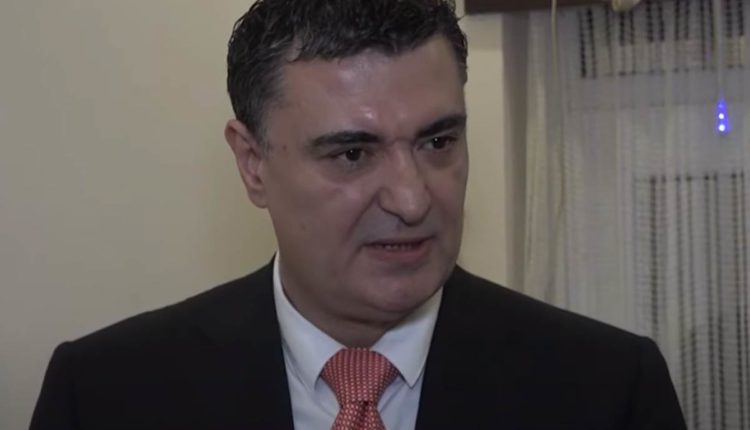 Bëri thirrje që Serbia të vendosë sanksione ndaj Rusisë, shkarkohet ministri serb
