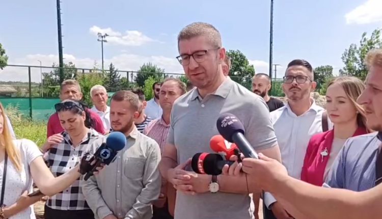 Mickoski: Qeveria nuk i ka numrat