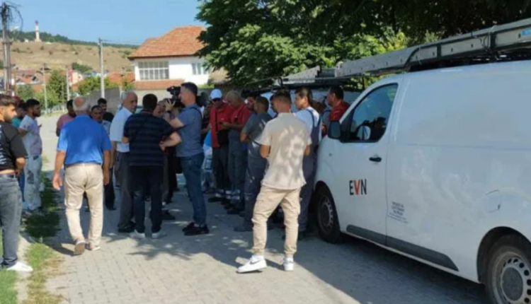 EVN tenton të futet në Sllupçan, reagojnë banorët: Në Umindoll njëherë, pastaj orëmatësit jashtë shtëpive edhe në Sllupçan