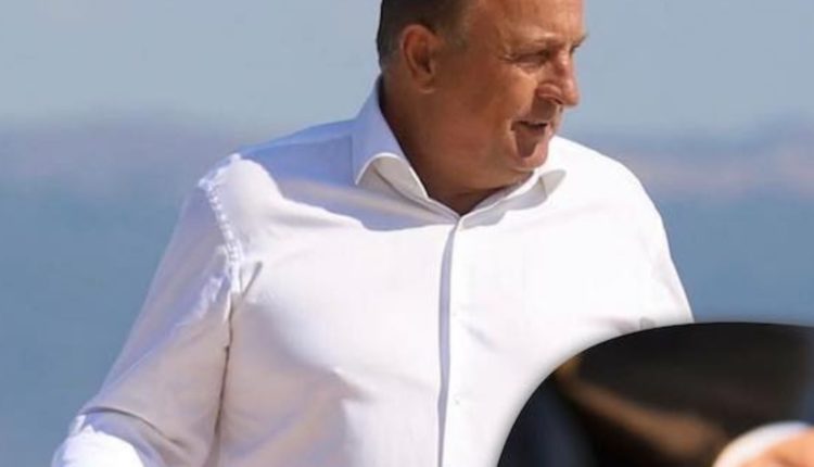 30 dosjet për Merkon, çfarë ka e nuk ka?