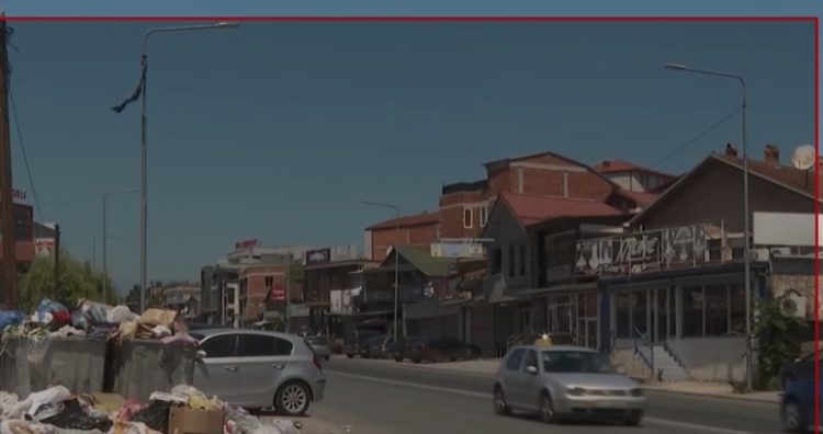 Çair: Protesta përfundoi, rrugët ende me mbeturina!