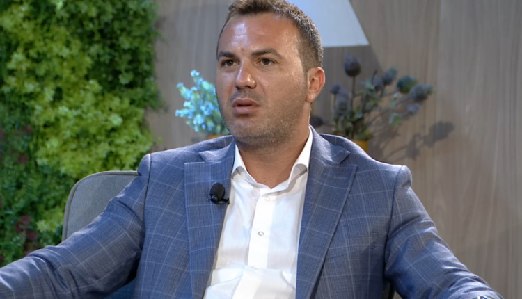 Rivendosja e rrethojave, Arbër Ademi: Qeveria po mundohet t’i ruaj vasalët e përzgjedhur të VMRO-s nga populli shqiptarë