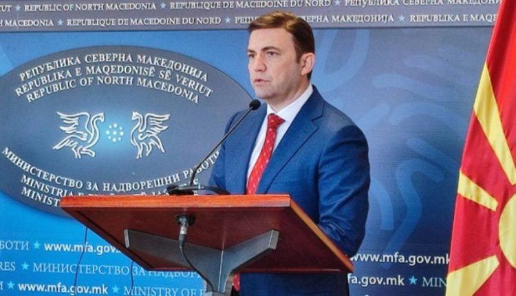 Osmani e “trazon” VMRO-në, partia mban tribunë. Ja si i përgjigjen ministrit
