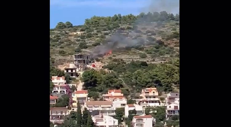 U dogjën 450 hektarë tokë në ishullin kroat, arrestohen dy shqiptarë