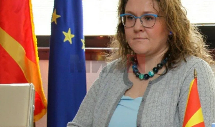 Petrovska: Do të ketë përmendore në tri lokacionet për të cilat kam paraqitur iniciativë dhe këtë do ta bëjë Ministria e Mbrojtjes