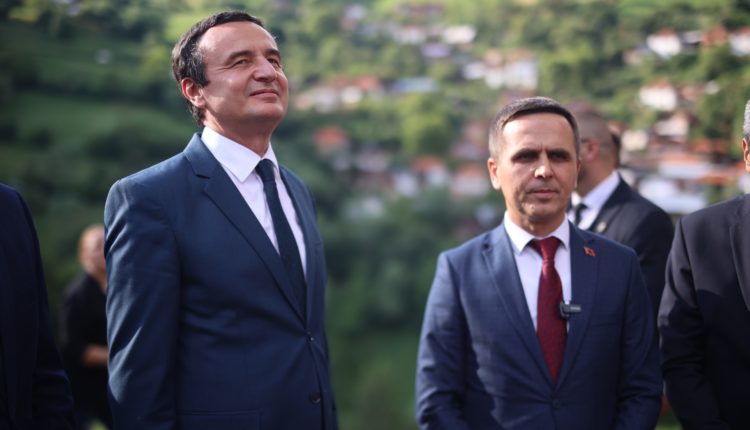 Kasami thotë se Qeveria po “frikësohet” nga opozita e bashkuar dhe “përkrahja” e Kurtit