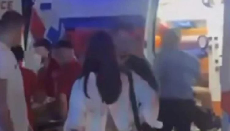 Pamje të rënda/ Përleshja me armë në Prishtinë, publikohet videoja e momentit gjatë mesnatës. Në rrugë shihen persona të gjakosur dhe të fashuar