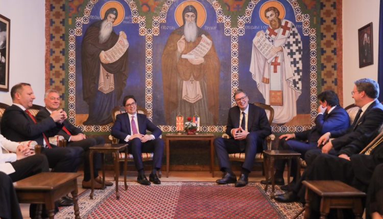 Pendarovski dhe Vuciqi në “Prohor Pçinski”/ Kush është president europian dhe kush ballkanik?
