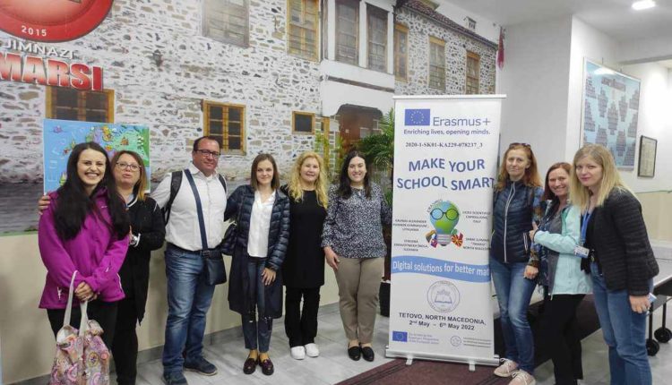 Gjimnazi “7 Marsi” nikoqir i ERASMUS + project “Make your school smart”