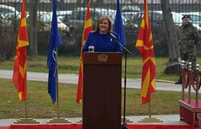 Ministrja Petrovska do të kërkojë leje nga Komuna e Zhelinës për ngritjen e monumentit për ushtarët e rënë në afërsi të Karpallak