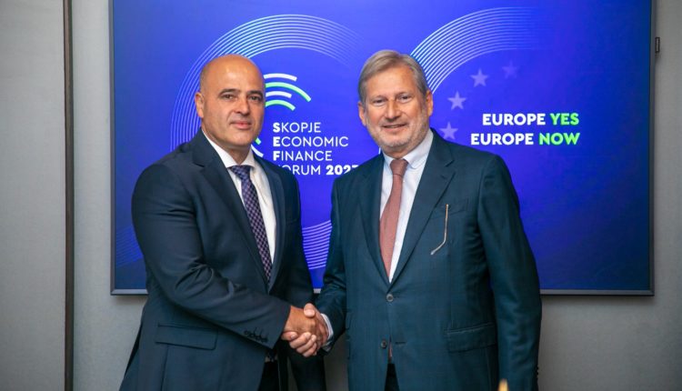Kovaçevski-Han: Një e ardhme e sigurt evropiane do të thotë stabilitet politik dhe ekonomik për Maqedoninë e Veriut