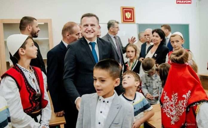 Hapet shkolla e parë shqipe në Rozhajë të Malit të Zi