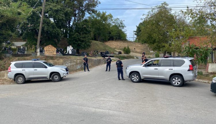 E konfirmon policia: Vritet një nga sulmuesit në veri të Kosovës