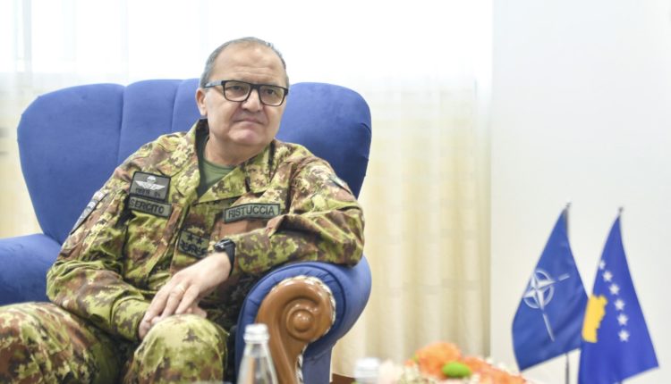 Komandanti i KFOR-it: S’ka zgjidhje ushtarake për Kosovën